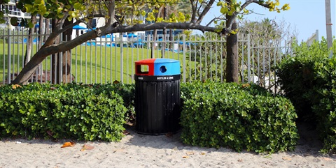 Beach-Access-Recycle-Bins-04.26-_4_.jpeg